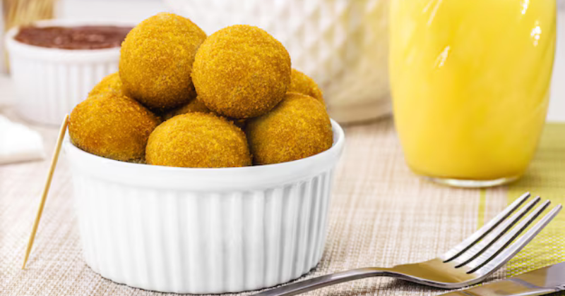 bolinho de mandioca com queijo