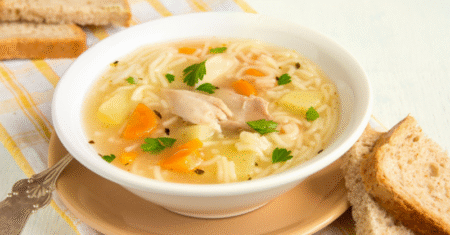 Sopa de Frango com Legumes: Um Abraço em Forma de Comida