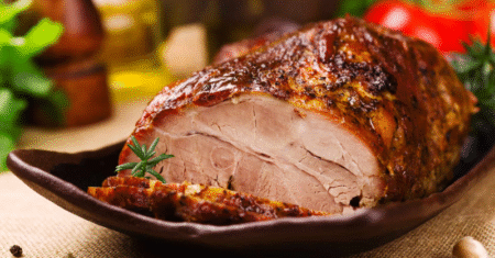 Pernil Suíno Assado: O Prato Principal que Vai Roubar a Cena