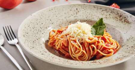 A Melhor Receita de Macarrão com Molho de Tomate